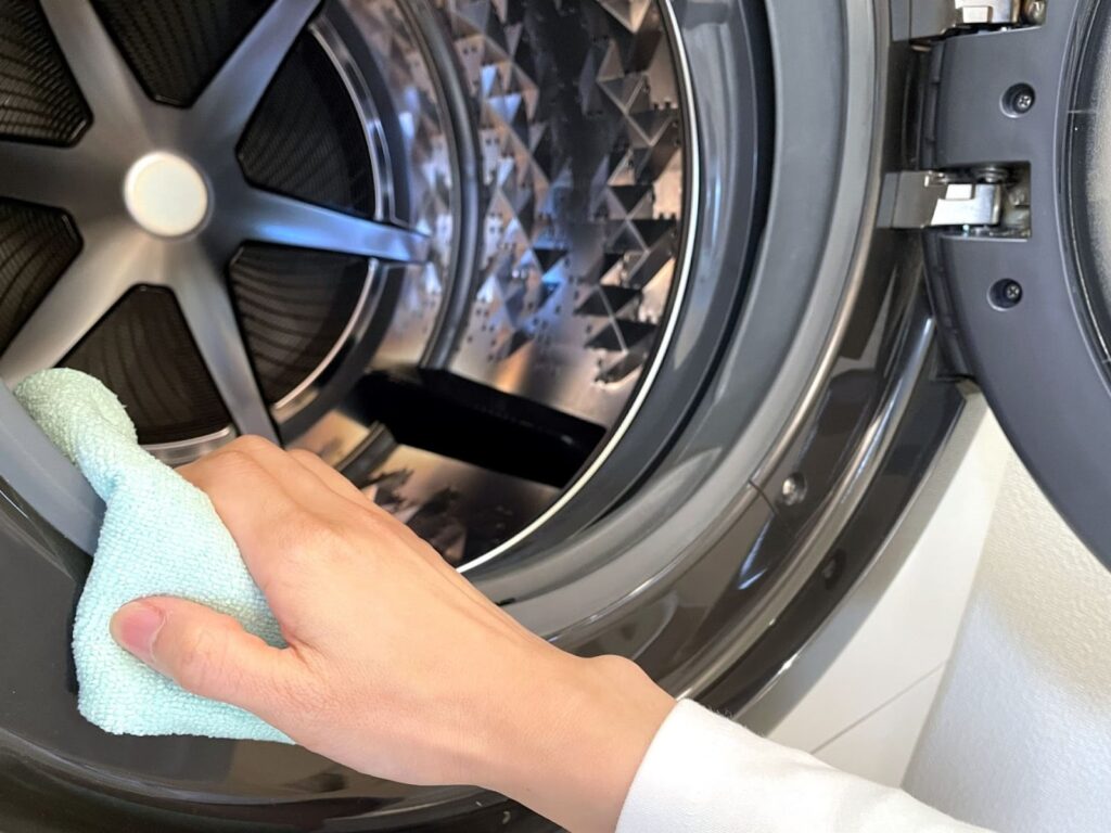 【自分でできる】臭いを元から断つ!原因別の徹底掃除法6選